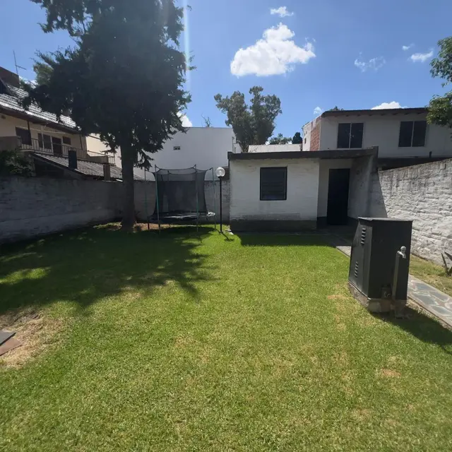 VENTA CASA 5 AMBIENTES ,VILLA UDAONDO, ITUZAINGO