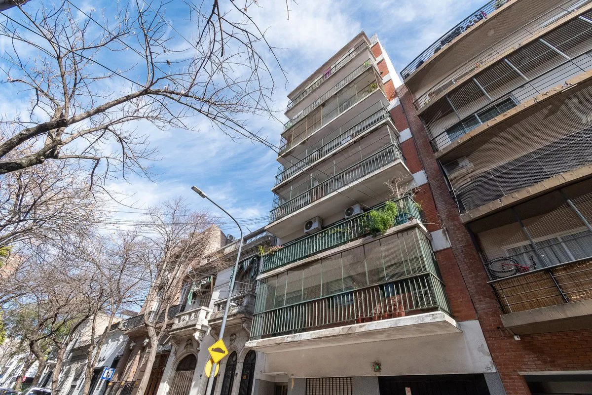 Venta Depto. 3 amb. coch y baul luminoso Caballito foto 4