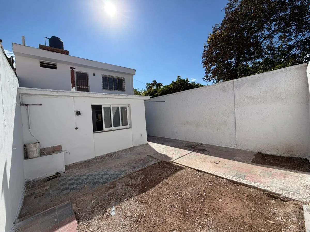 VENTA CASA APTA CREDITO EN GODOY CRUZ 4 DORMITORIO foto 5