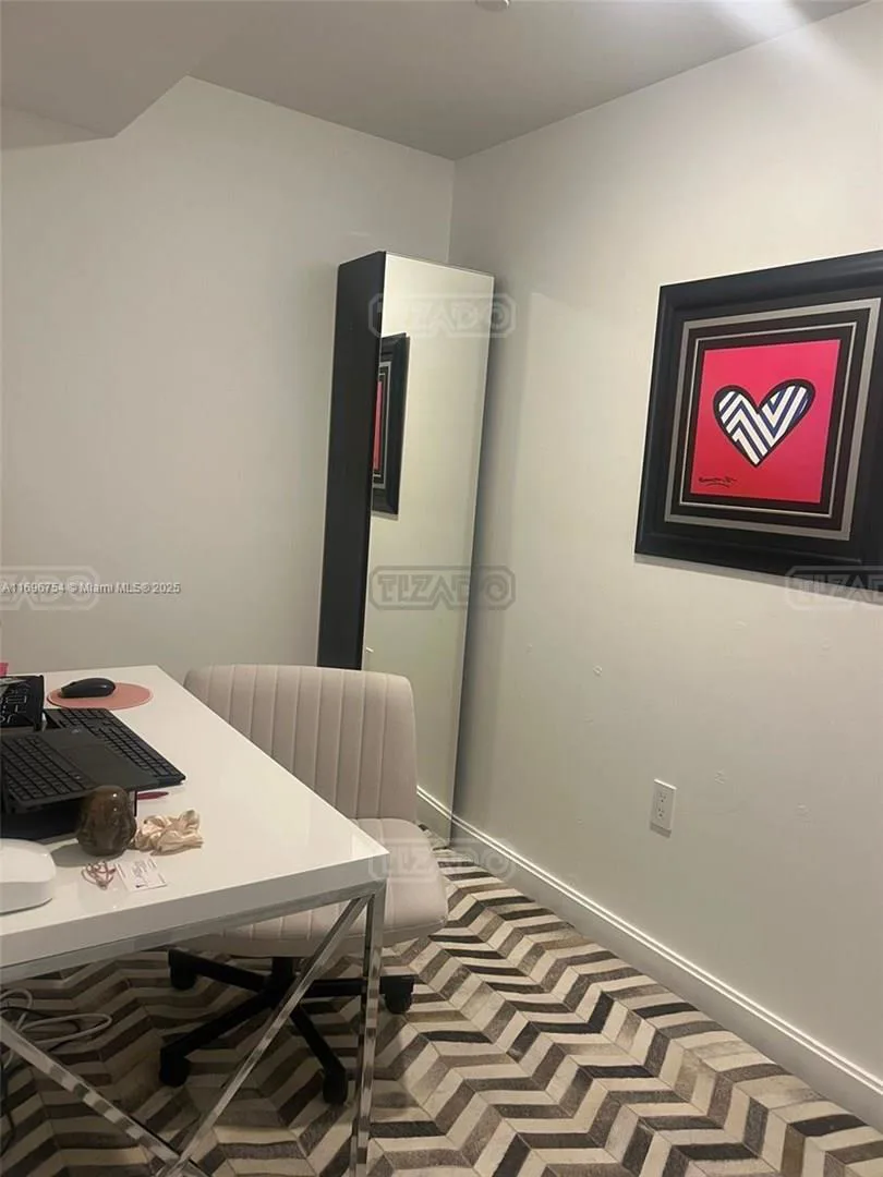 55 SW 9th #2610 foto 4