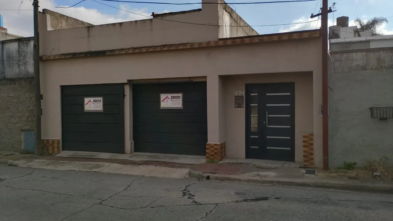 CASA AMERICANA DE 4 AMB.CON DEPARTAMENTO DE 2 AMB. EN CONTRAFRENTE foto 2