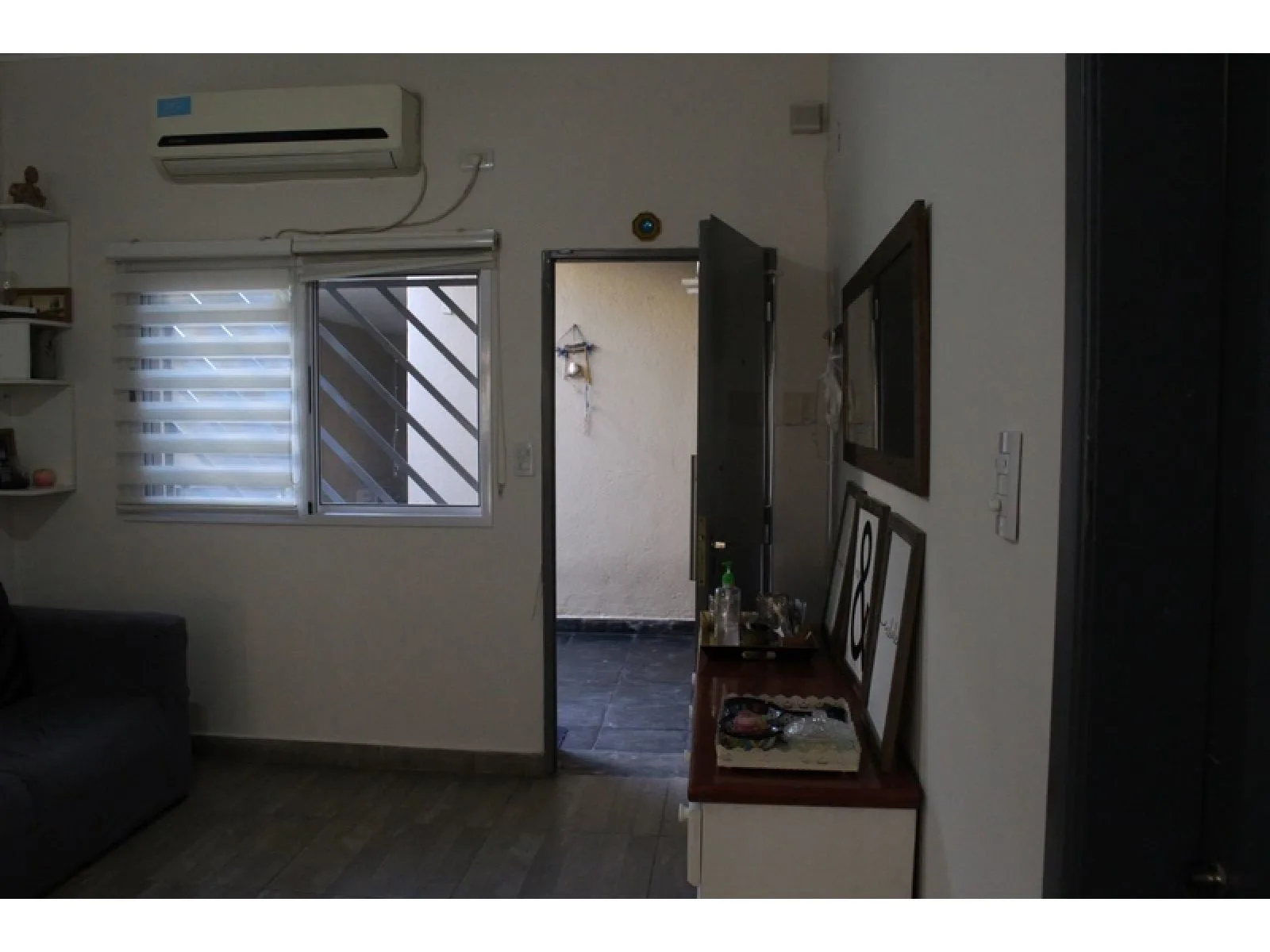 CASA AMERICANA DE 4 AMB.CON DEPARTAMENTO DE 2 AMB. EN CONTRAFRENTE foto 3