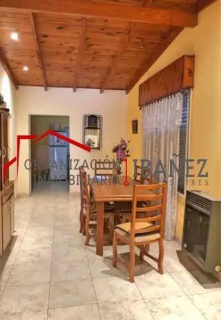 Excelente casa en Padre Ghio al 700, Junín. foto 3