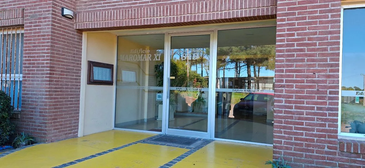 Departamento en Venta en PINAMAR 3 amb PB cochera foto 2