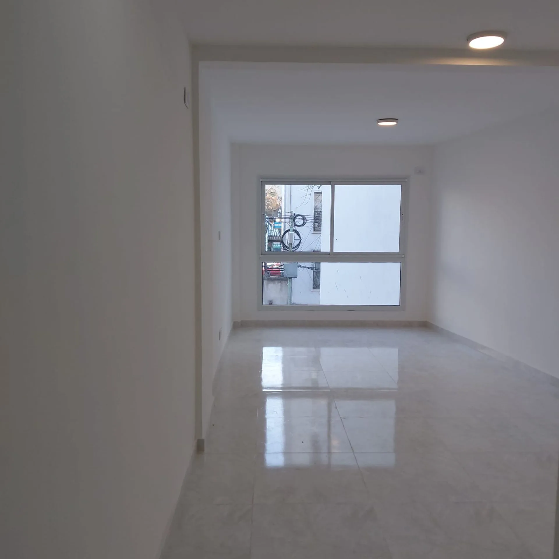 MONOAMBIENTE A ESTRENAR CON JARDÍN Y BAULERA foto 3