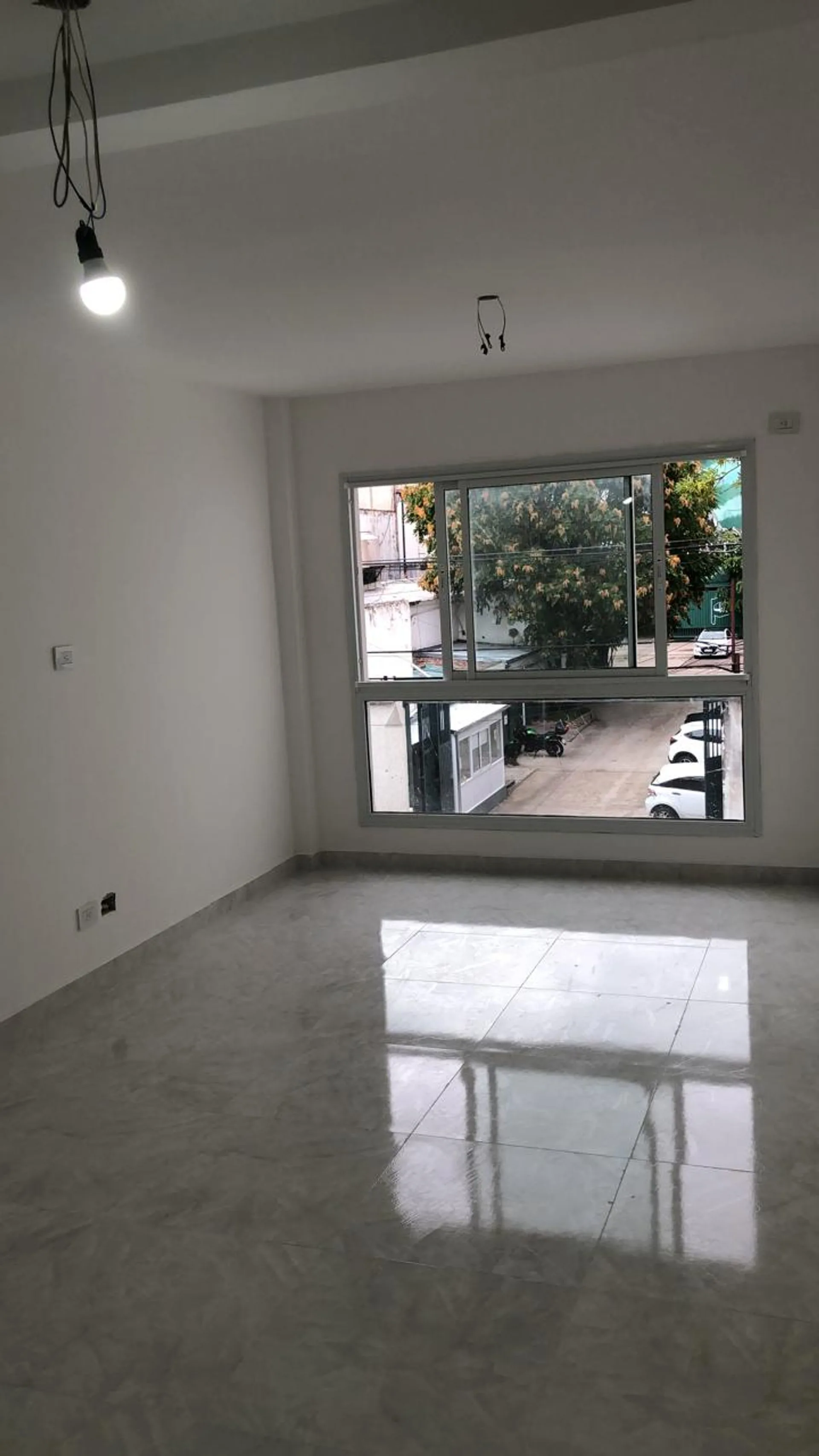 MONOAMBIENTE A ESTRENAR CON JARDÍN Y BAULERA foto 4