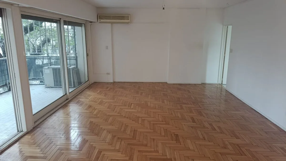 VENTA PISO 3 AMB C/DEPEND. + COCHERA PALERMO CHICO foto 4