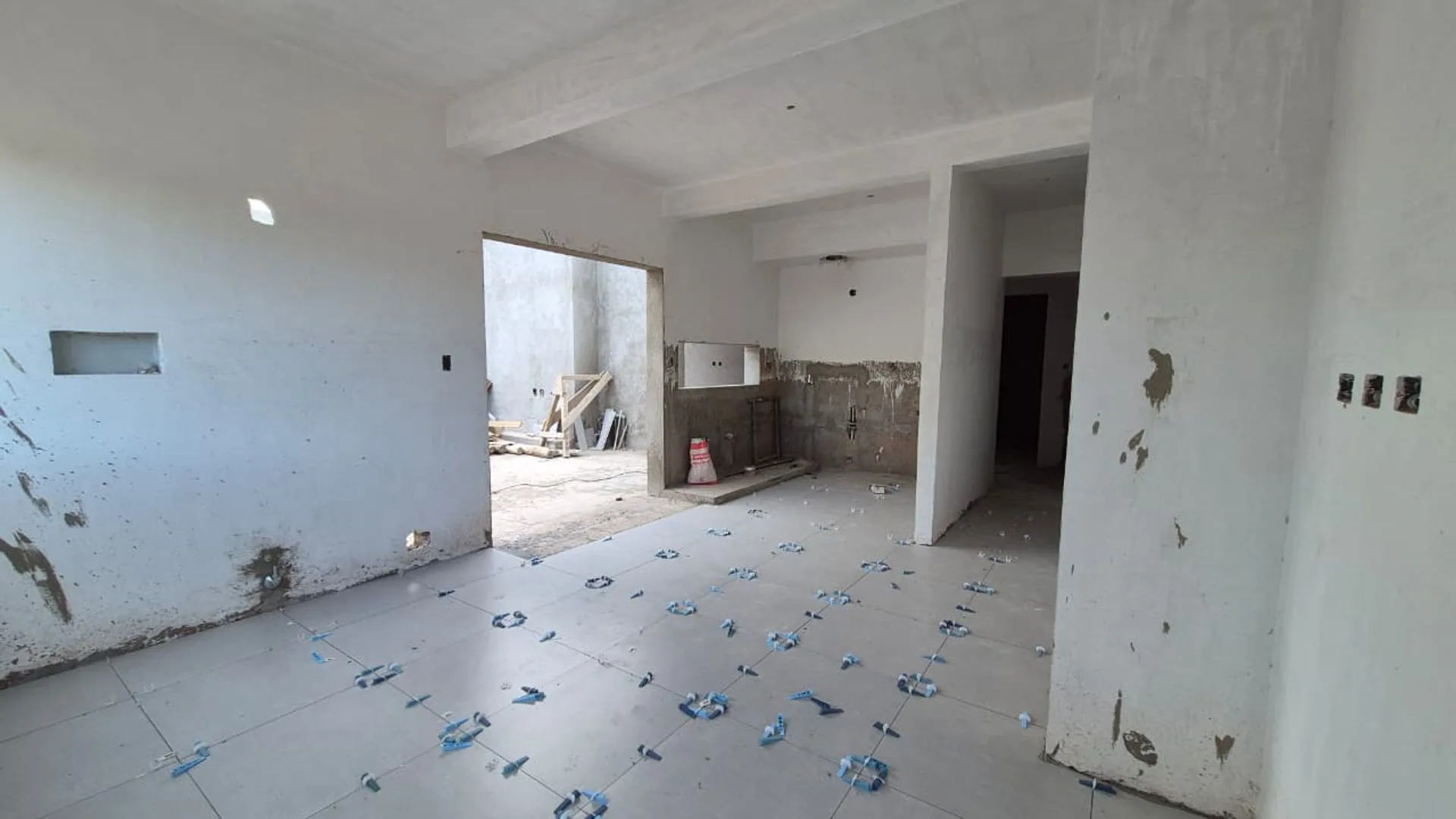 VENTA CASA 3 DORMITORIOS CON COCHERA EN MAIPU foto 3