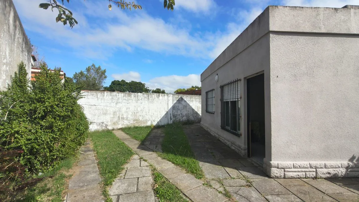 DEPARTAMENTO VENTA PATIO COCHERA SANTA TERESITA foto 2