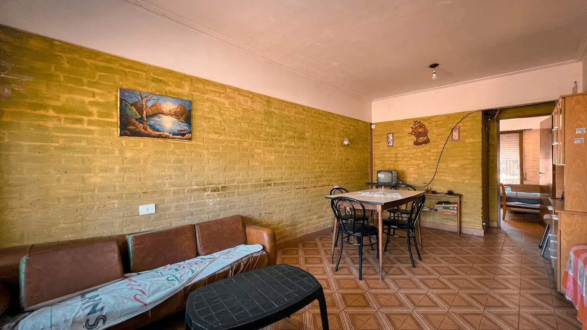 VENTA CASA 3 AMB CON JARDIN BARRIO EL GAUCHO foto 3