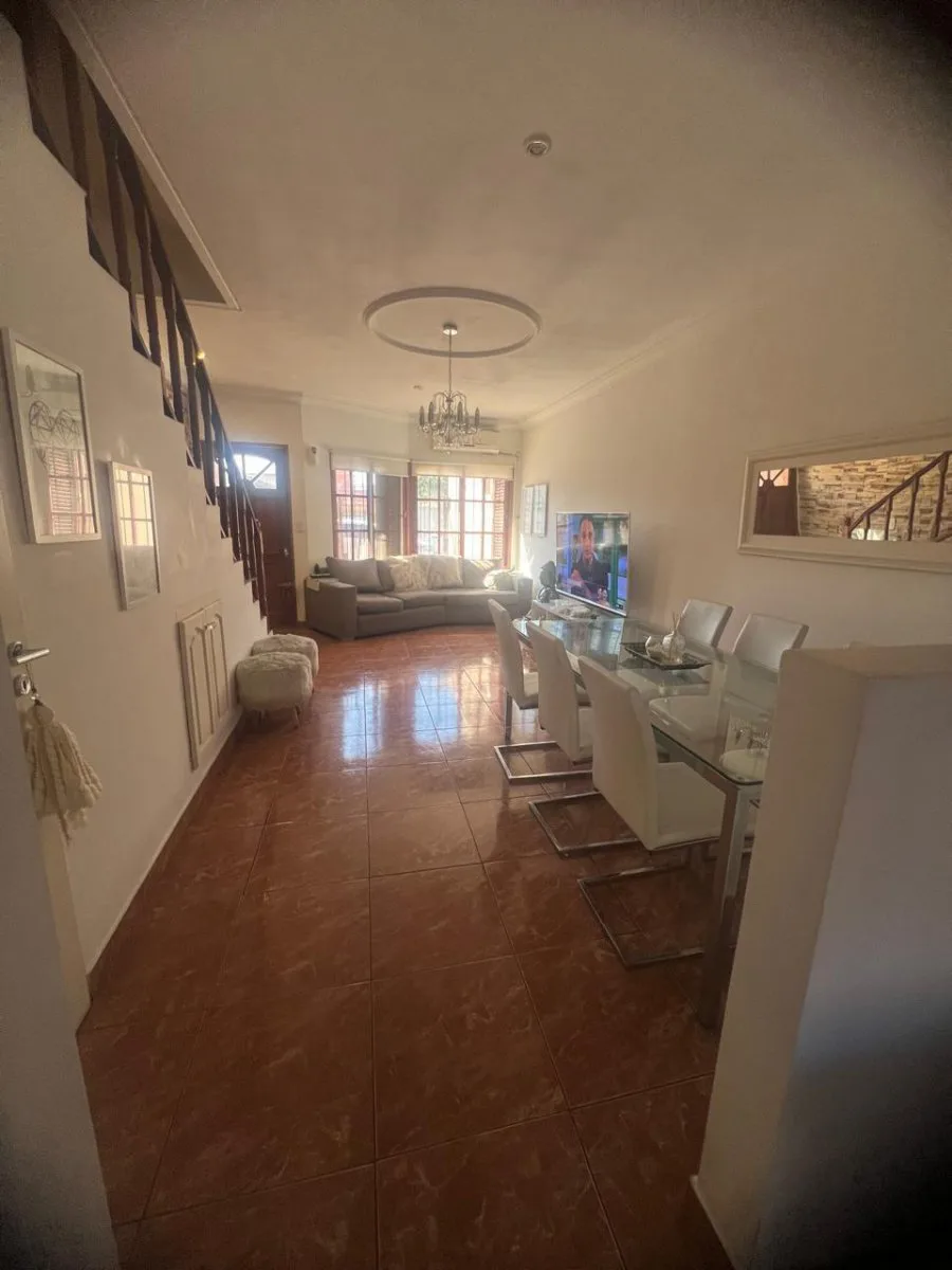 TRIPLEX DE 4 AMBIENTES AMPLIO CON TERRAZA Y PLAYROOM, Cañada de Gomez 5200 - Villa Riachuelo foto 2