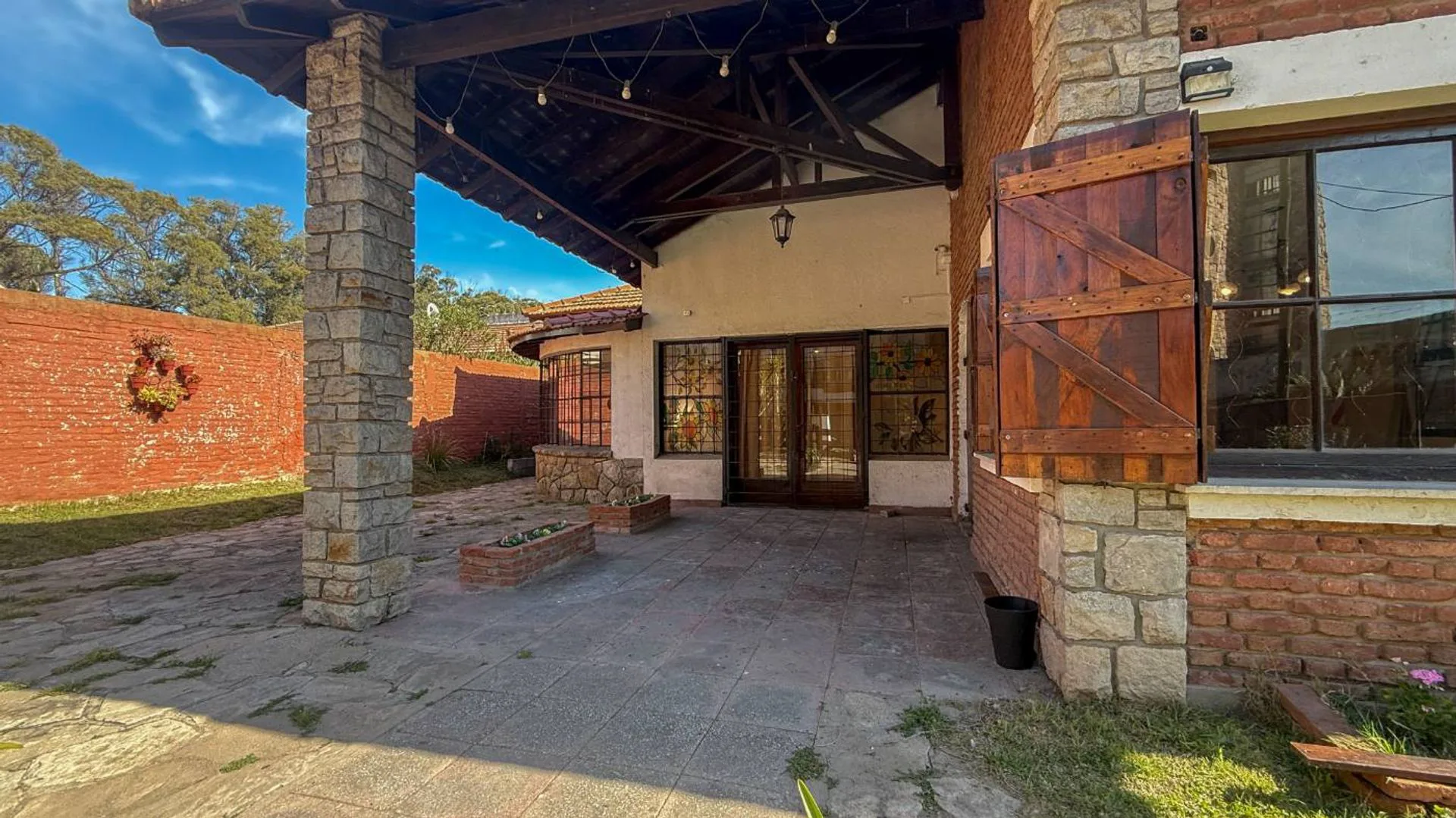 VENTA LOCAL ZONA ALFAR foto 2