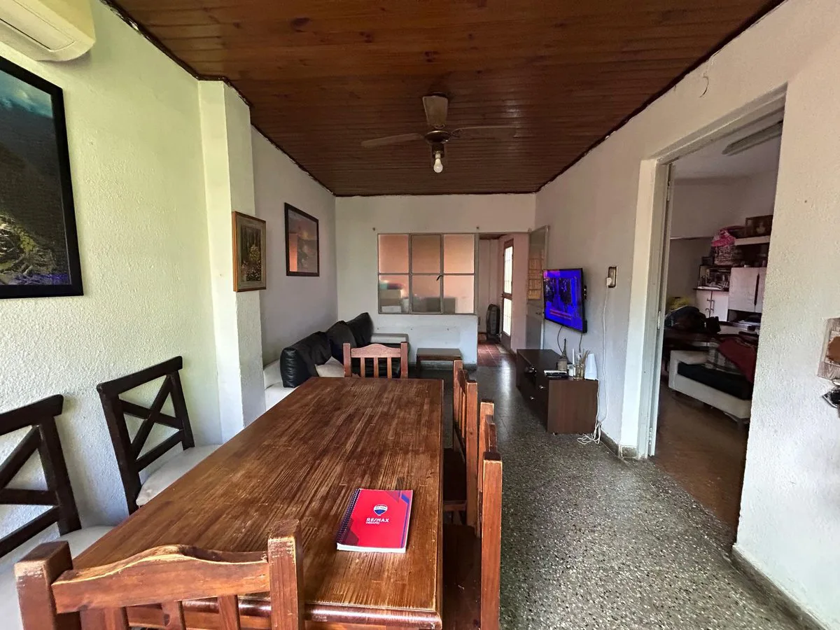 VENTA CASA 4 AMBIENTES SAN MARTIN COCHERA JARDIN foto 5