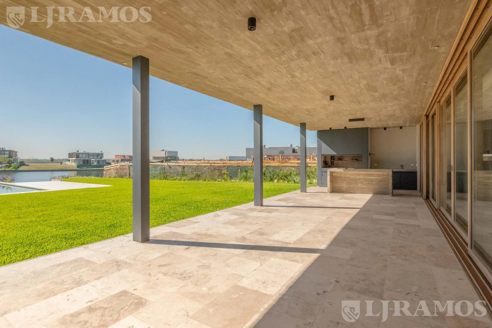 Casa a la laguna con 4 dormitorios en venta en LOS PUENTES - NORDELTA foto 2