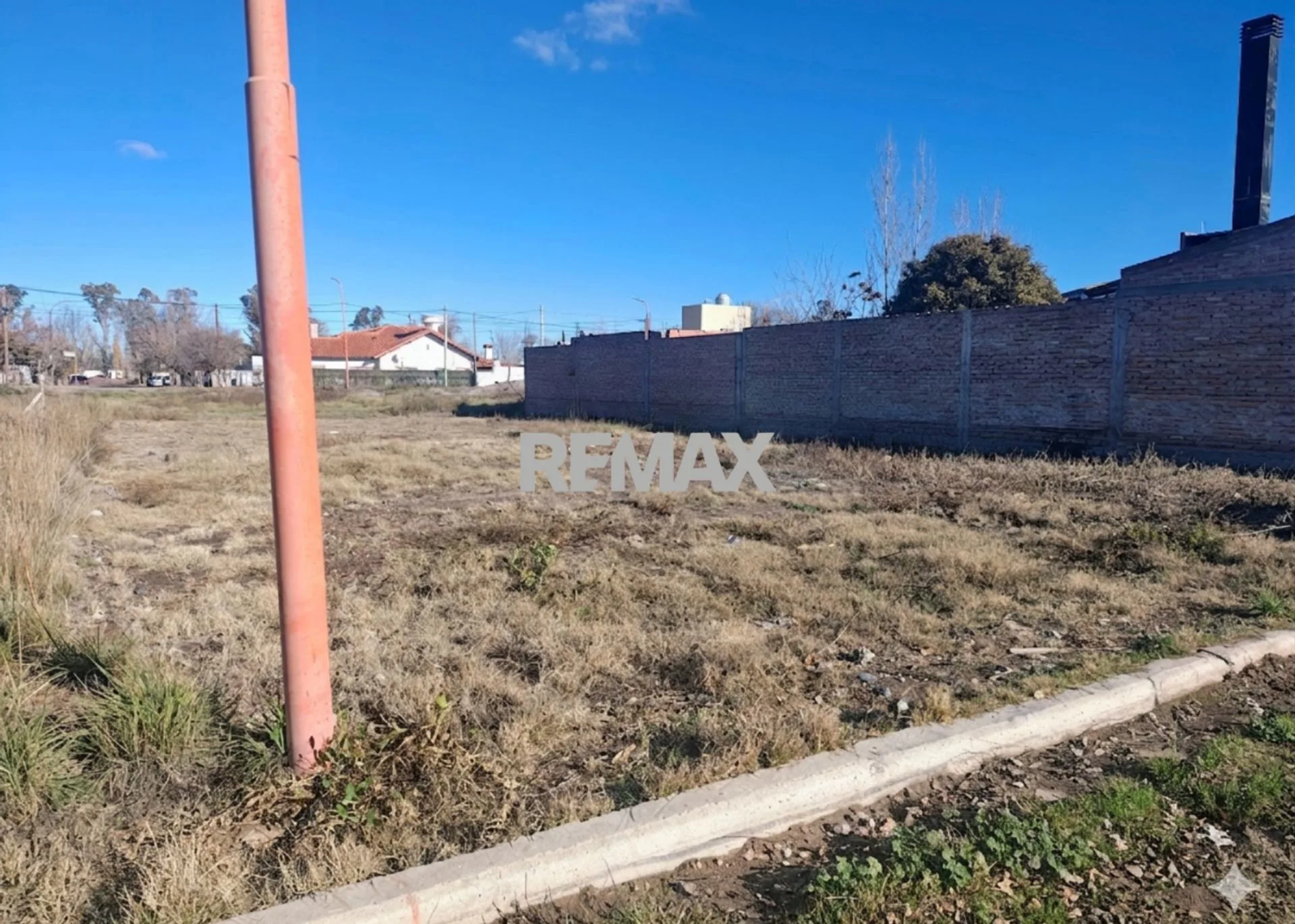 TERRENO EN VENTA EN BARRIO KEN LUMAR- F. ORO foto 4