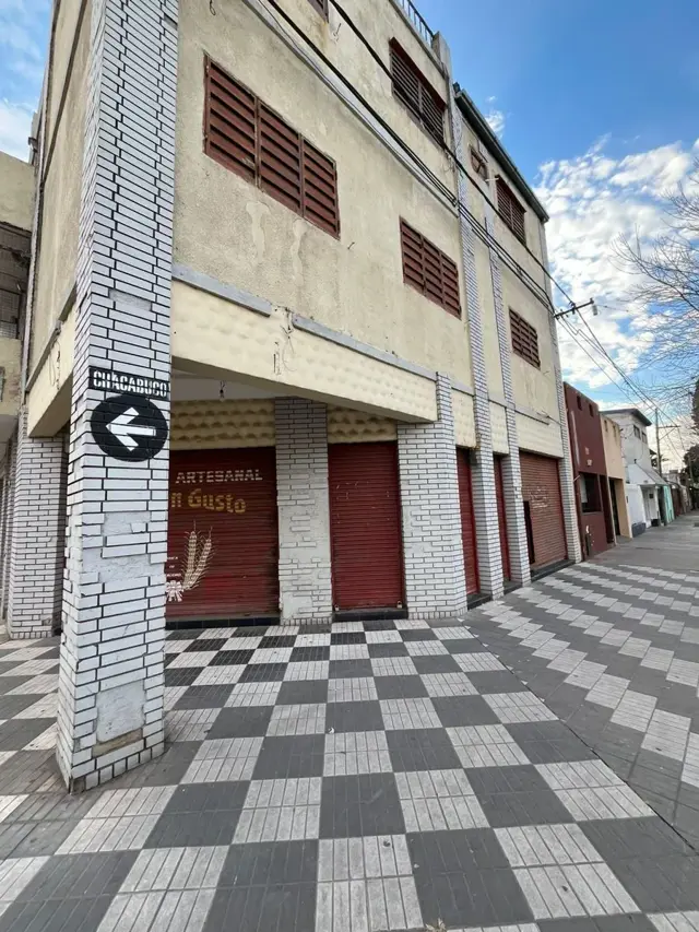 Venta Edificio Inversion. Esquina tres plantas.