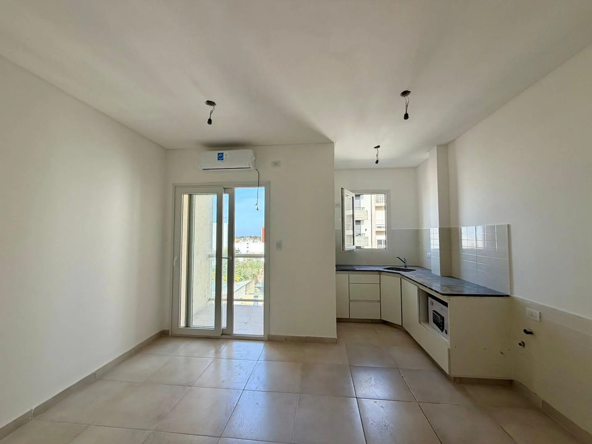 VENTA FUNCIONAL EN CASTELLI 165, A ESTRENAR foto 2