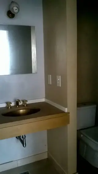 MUY BUENA PLANTA LIBRE EN MICROCENTRO 300M2 FRENTE A BCRA foto 4