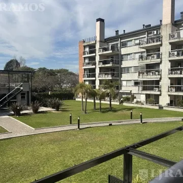 TRIPLEX DE 3 AMB 2 COCHERAS EN VENTA EN TERRAZA DEL SOL foto 2