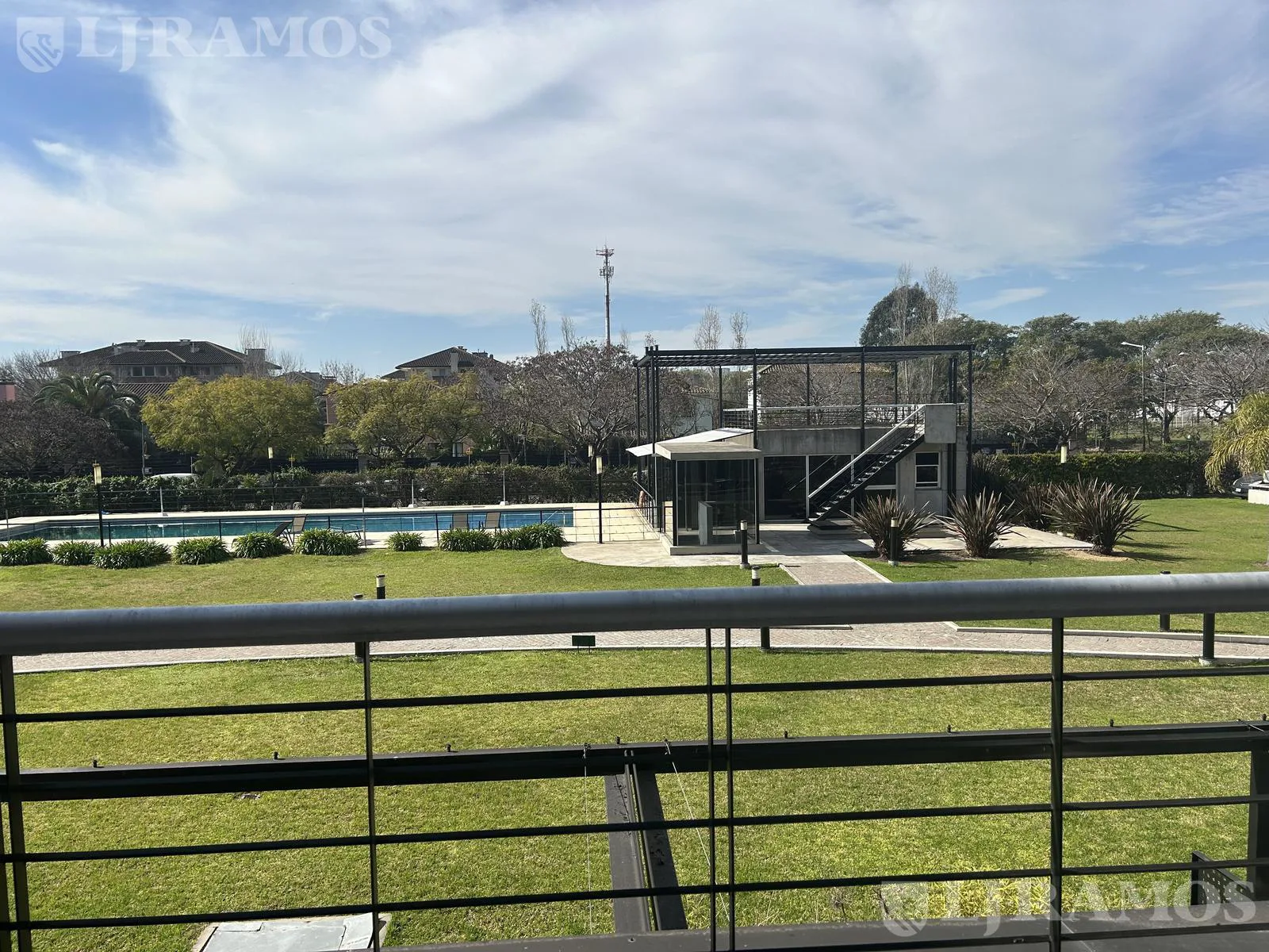 TRIPLEX DE 3 AMB 2 COCHERAS EN VENTA EN TERRAZA DEL SOL foto 5
