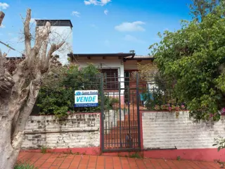 GUIDEK - STASIUK PROPIEDADES VENDE HERMOSA CASA foto 1