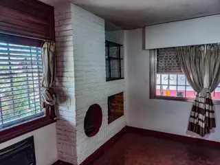 GUIDEK - STASIUK PROPIEDADES VENDE HERMOSA CASA foto 4