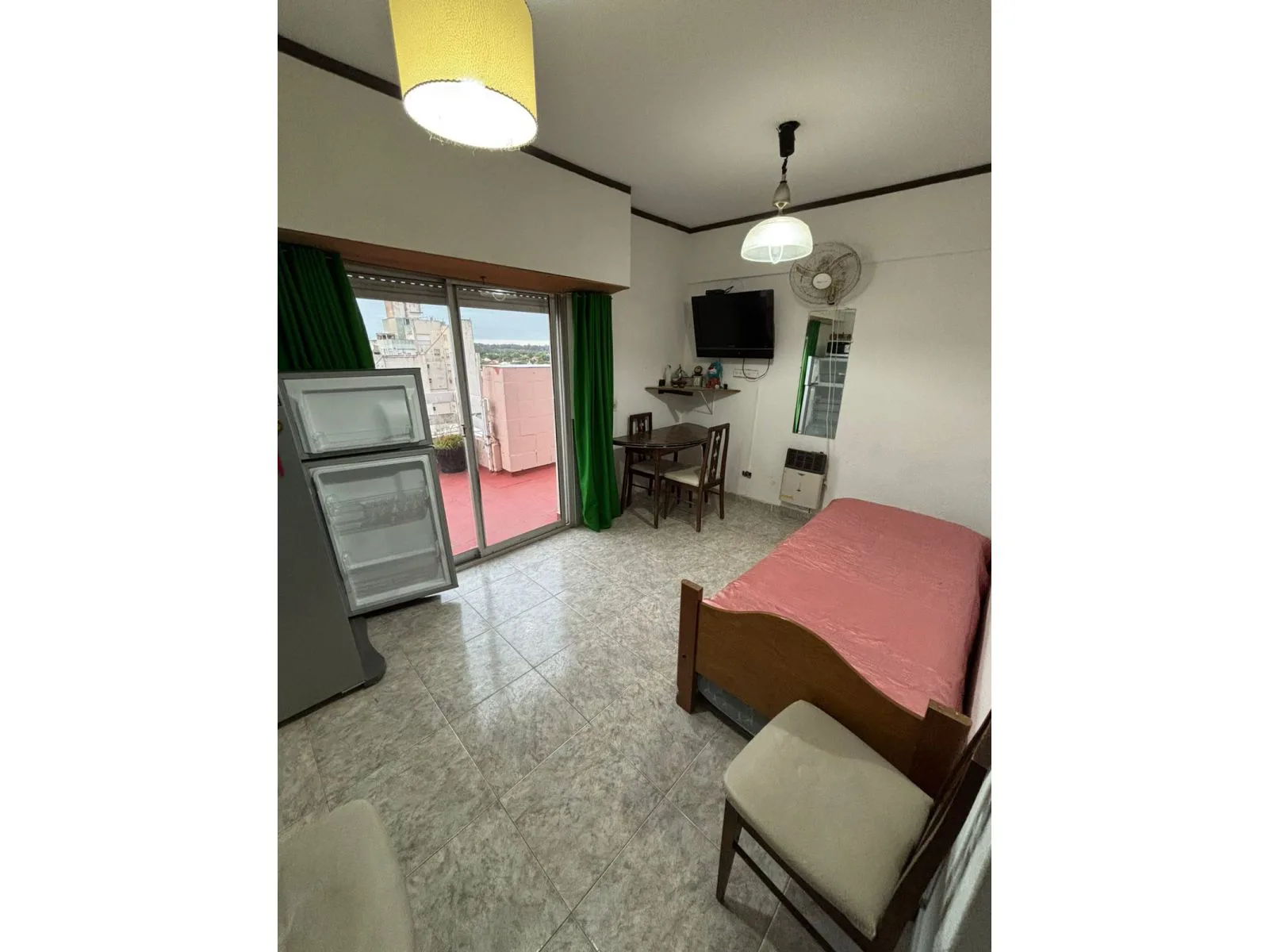 Alquiler temporario departamento de 2 ambientes en Miramar. Edificio Arenas foto 2