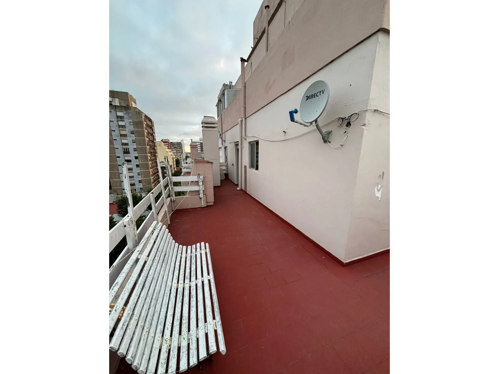 Bright 1-Bedroom Apartment with Terrace Balcony in Miramar, Arenas Building – photo 6 of 9