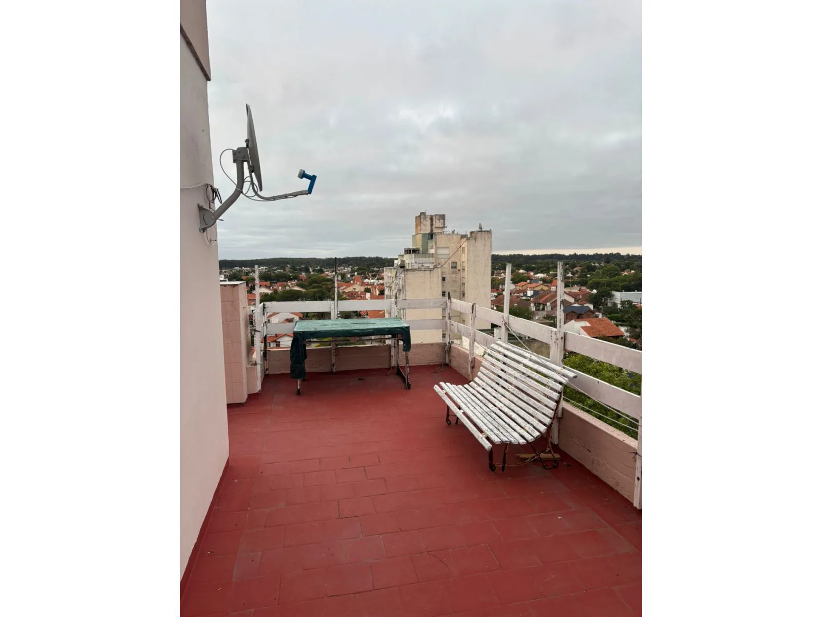 Bright 1-Bedroom Apartment with Terrace Balcony in Miramar, Arenas Building – photo 7 of 9