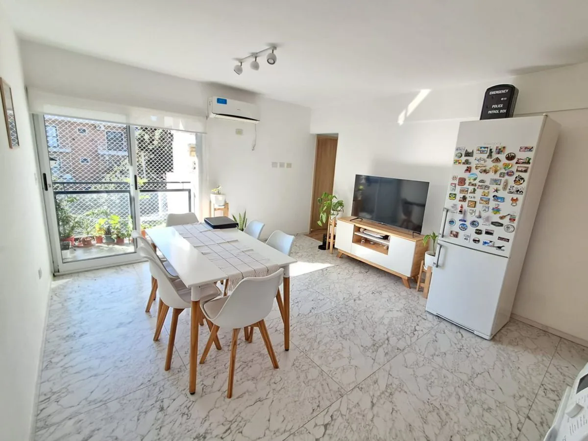 VENTA DEPARTAMENTO DOS AMBIENTES MORON CENTRO foto 3