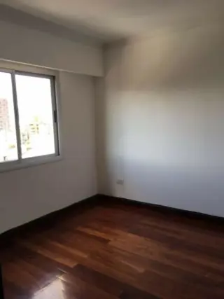 Venta de dpto 2 dorm céntrico. foto 5