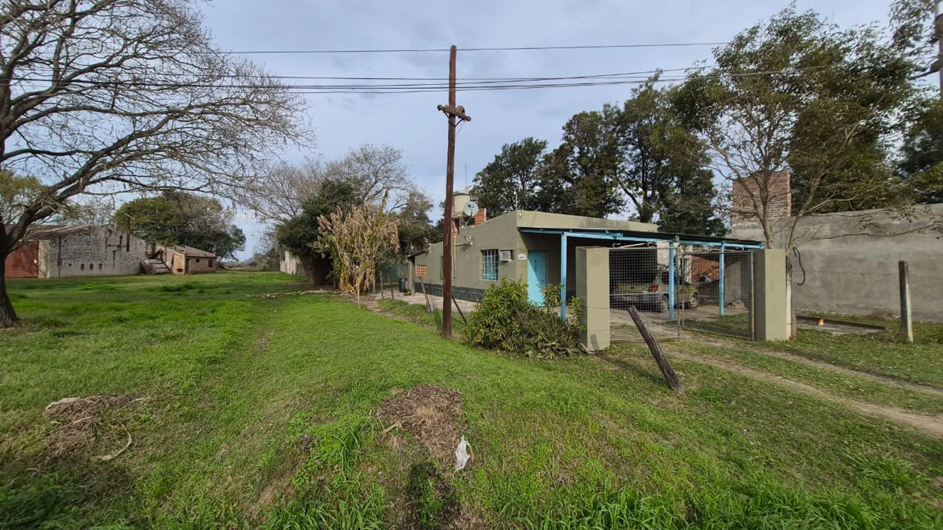 VENTA CASA SOBRE RUTA 11 foto 2