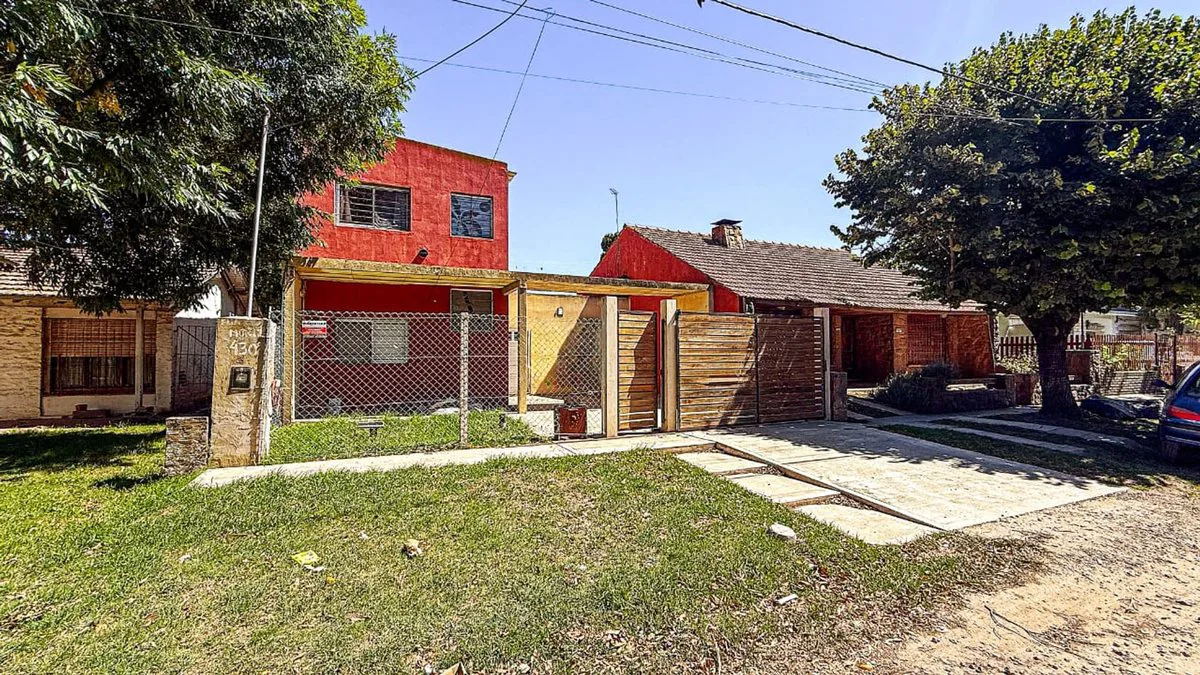 Venta Casa Moderna 4 Ambientes  APTA Credito foto 2