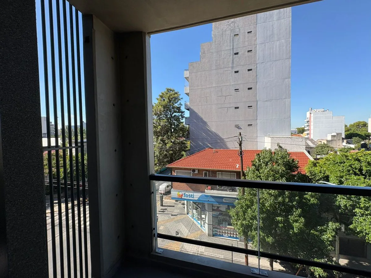 VENTA DEPARTAMENTO 2 AMBIENTES FLORESTA A ESTRENAR foto 2