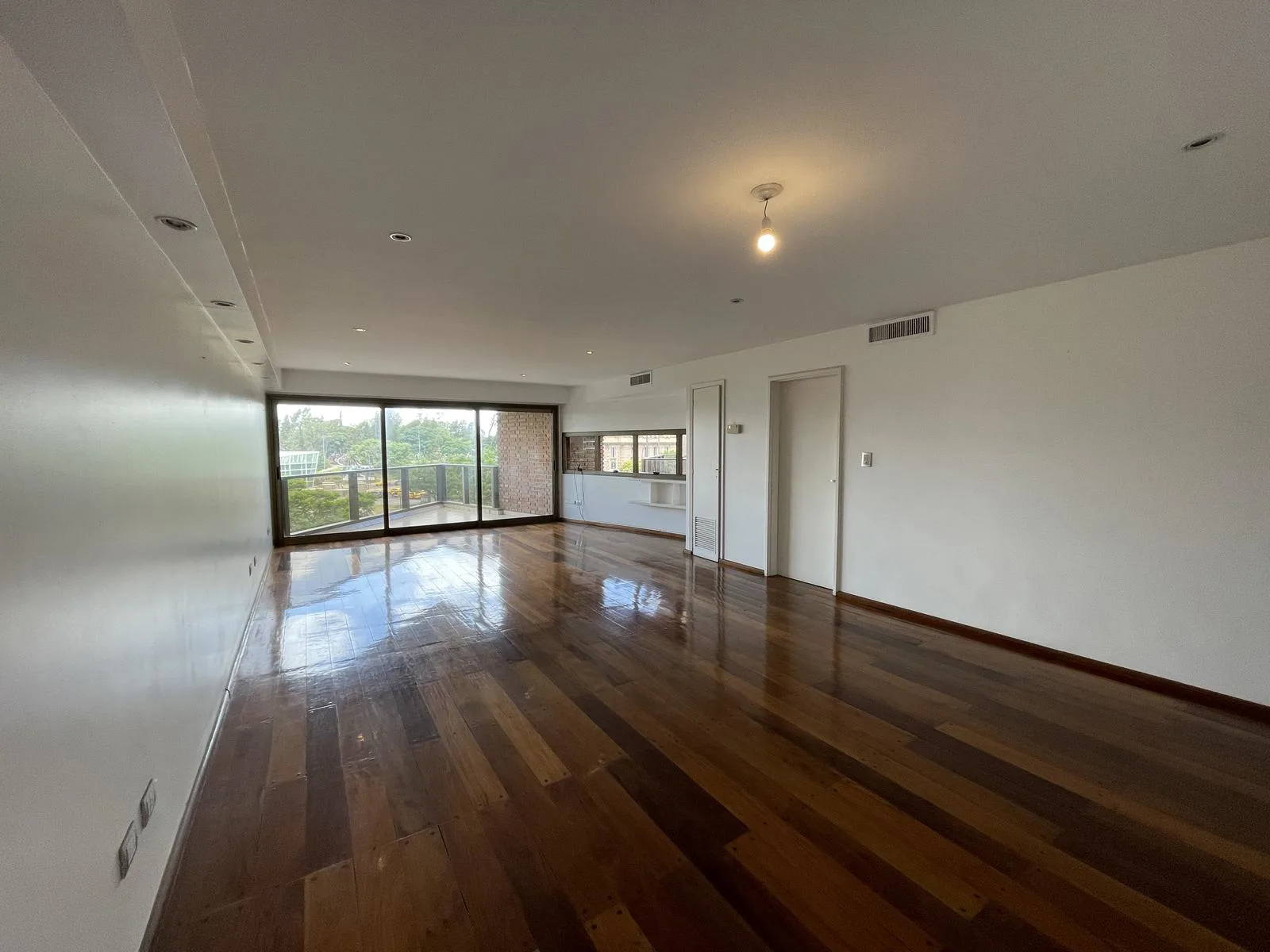 Semipiso exclusivo Nueva Cordoba frente Plaza España foto 3