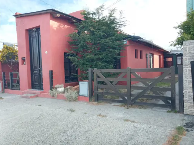 VENTA – CASA – BICHOF