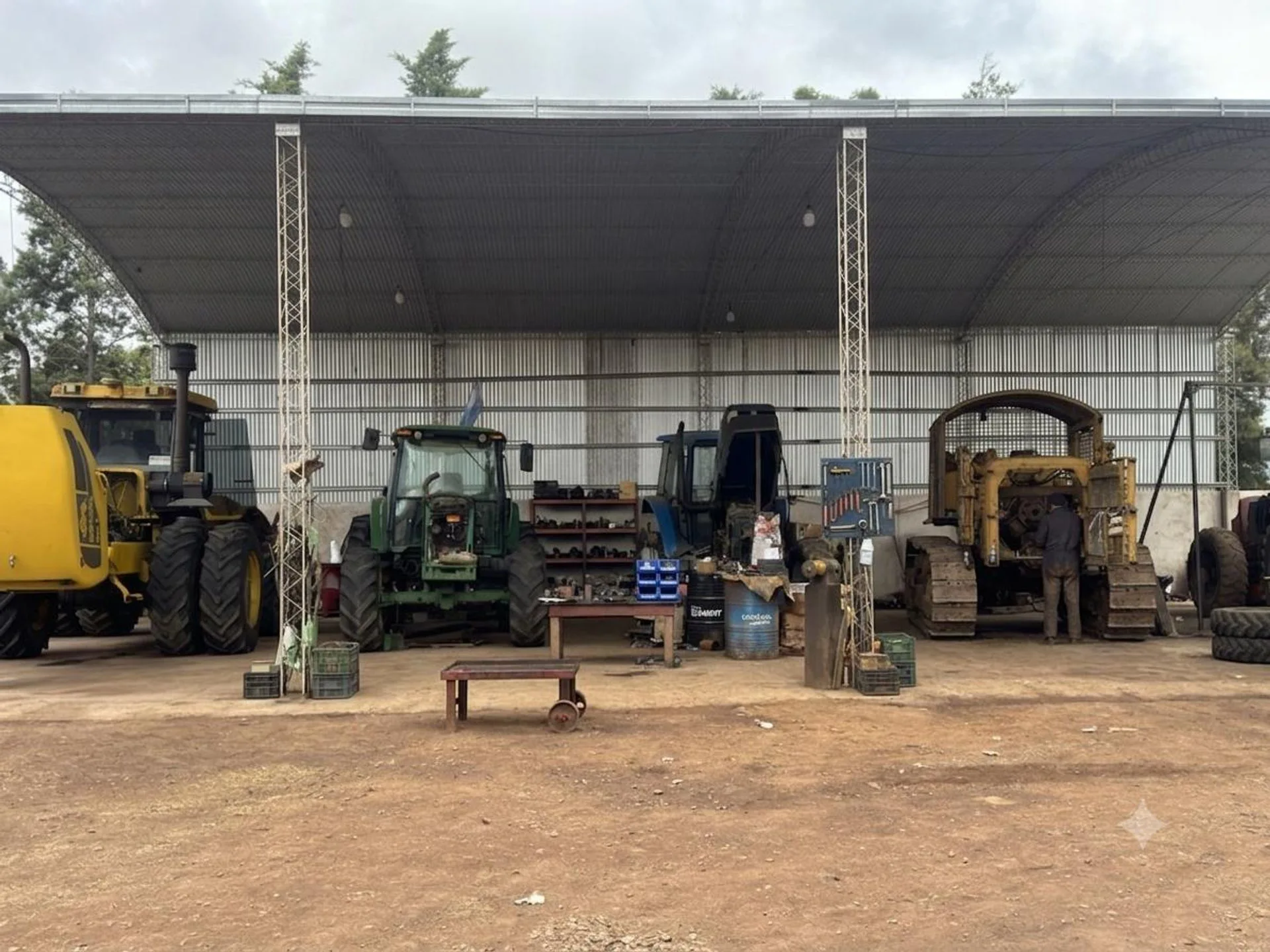 Galpón Venta local comercial 4.500m² Las Breñas foto 2