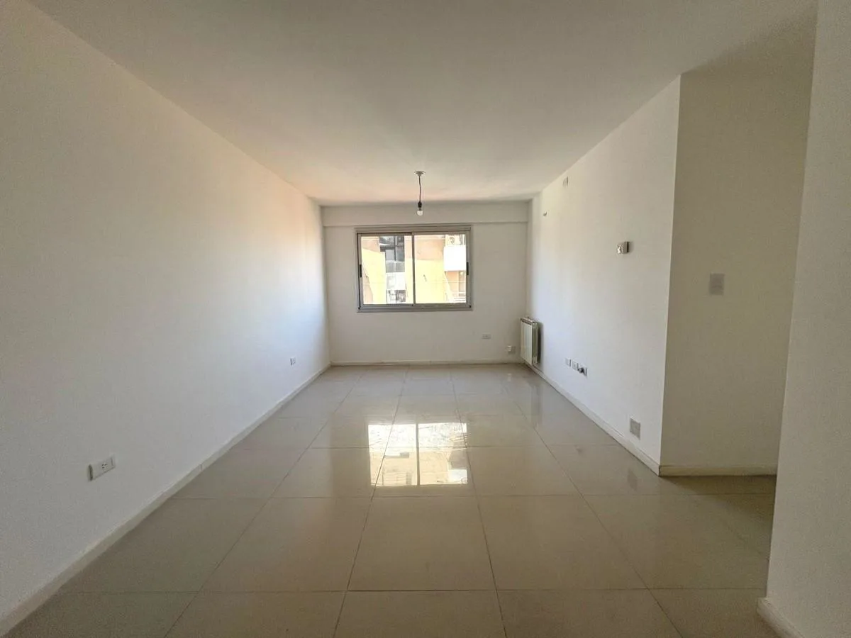 Departamento en Alquiler | 1 Dormitorio |  Nueva Cordoba | Radiadores | Seguridad 24 HS foto 2