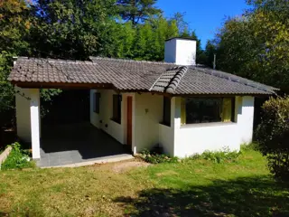 2 CASAS Y 2 DEPARTAMENTOS EN EXCELENTE ESTADO, EN UN TERRENO DE 950 METROS.  PEGADO AL CENTRO.  NO SE VENDE POR SEPARADO. https://youtu.be/LPhbAYXXcH8 foto 2