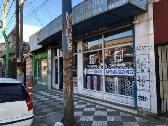 VENTA DE LOCAL CON VIVIENDA - INMEJORABLE UBICACIÓN - 380 M² - A MTS DE COTO - APTO A CREDITO