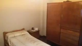 EXCELENTE CASA 3 AMBIENTES, 2 DORMITORIOS, COCINA-COMEDOR, LIVING, BAÑO, GARAGE FONDO LIBRE CON QUINCHO Y PARRILLA, TERRAZA. IMPECABLE ESTADO. OPORTUN foto 5