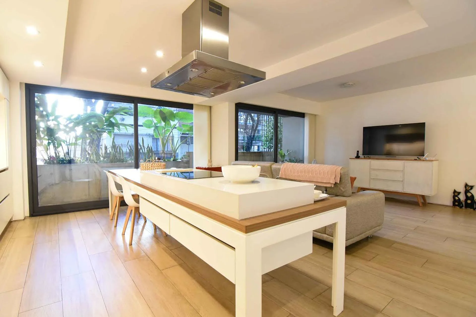 Venta Piso 3 Ambientes | 2 suites | Cochera| Azcuy foto 4