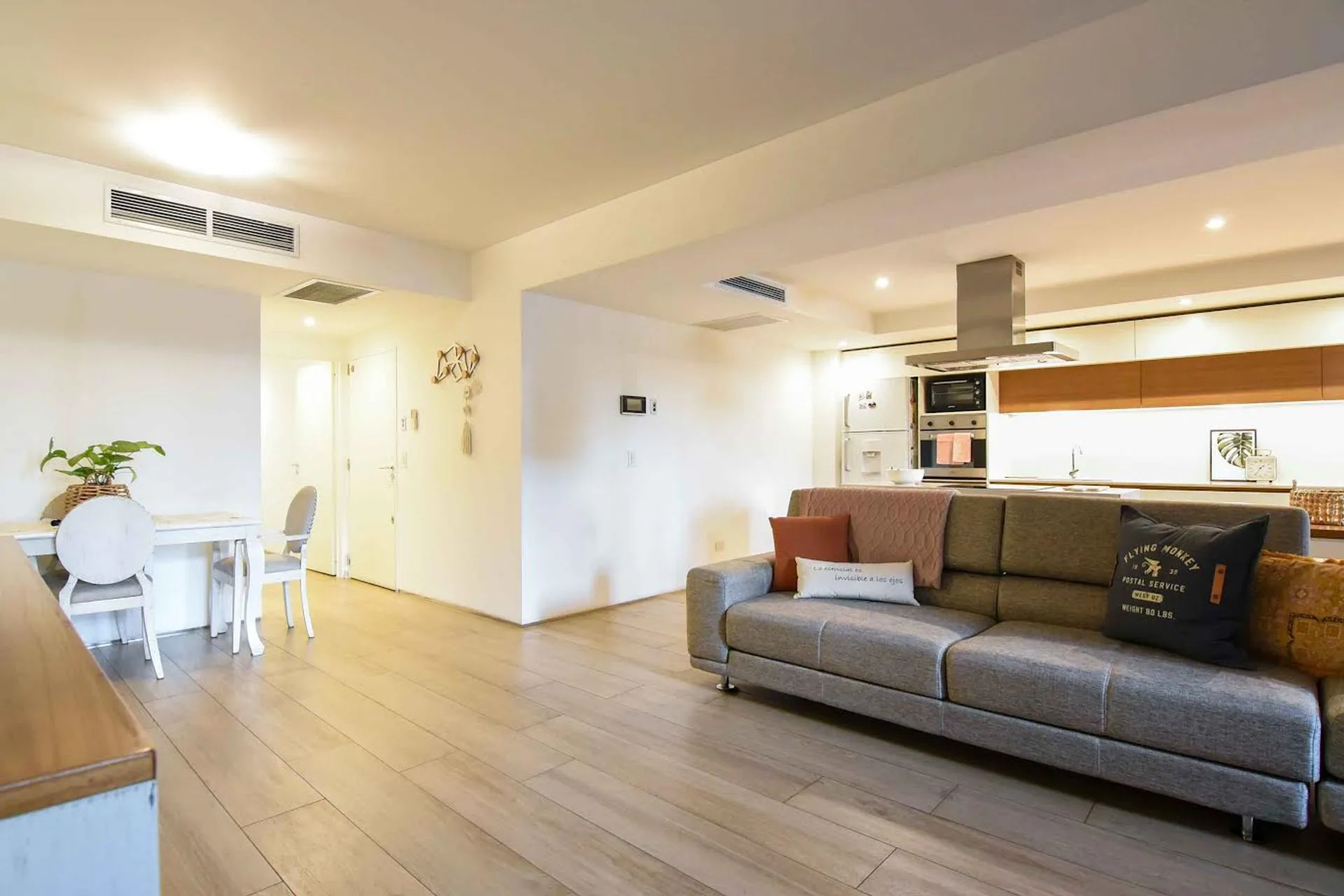 Venta Piso 3 Ambientes | 2 suites | Cochera| Azcuy foto 5