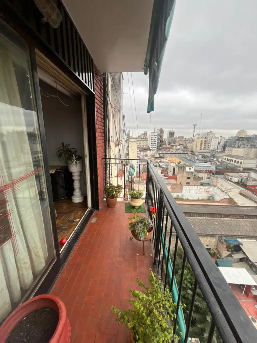 DTO. DUPLEX C/COCHERA 4 AMBIENTES EN CABA foto 2