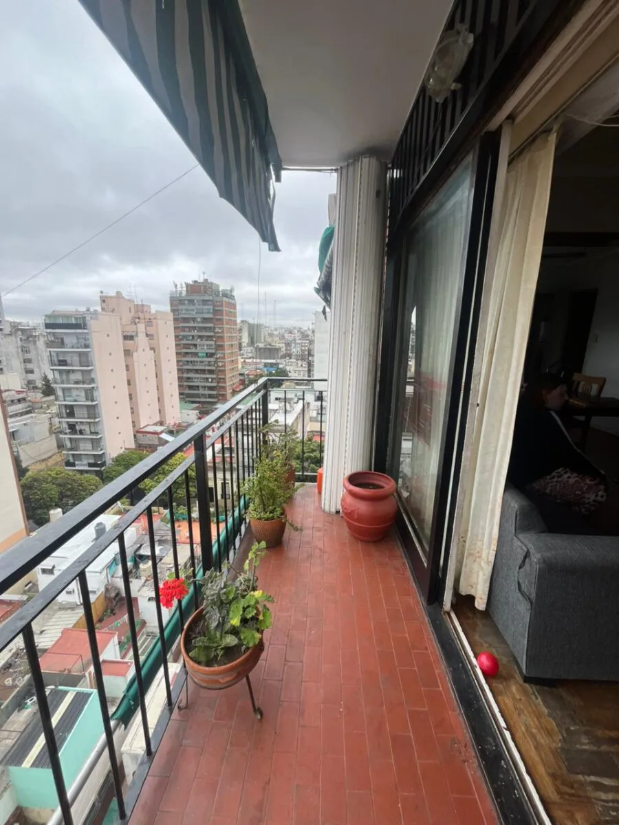 DTO. DUPLEX C/COCHERA 4 AMBIENTES EN CABA foto 3