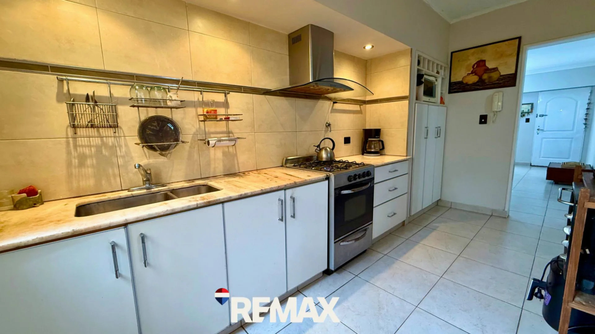 VENTA CASA EN PH AL FRENTE  3 DORM B° SAN MARTIN foto 5