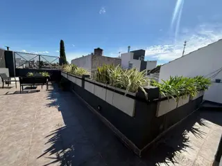 casa de 5 amb, con garage , patio , terraza y quincho foto 5