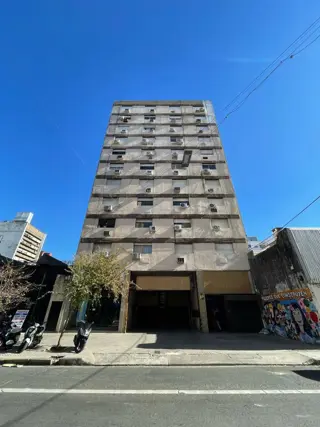 Maipu 1100 - Cochera en venta en Rosario foto 1