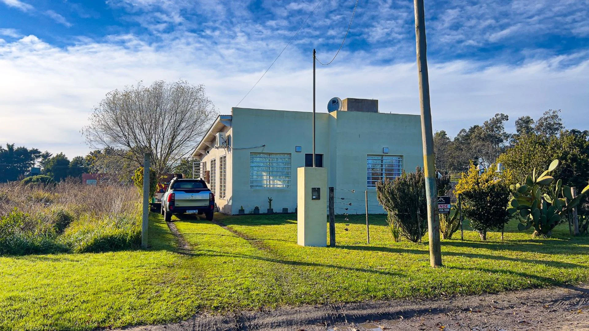 Venta casa 3 ambientes La Laura  Apta credito foto 2