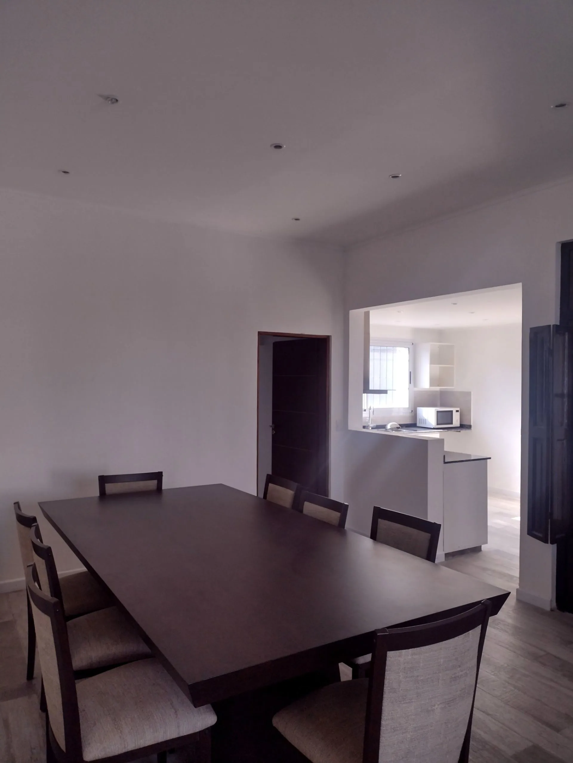 Venta casa en Mercedes Renovada Impecable foto 3